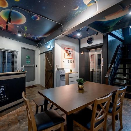Vibes Hostel Бангкок Екстер'єр фото