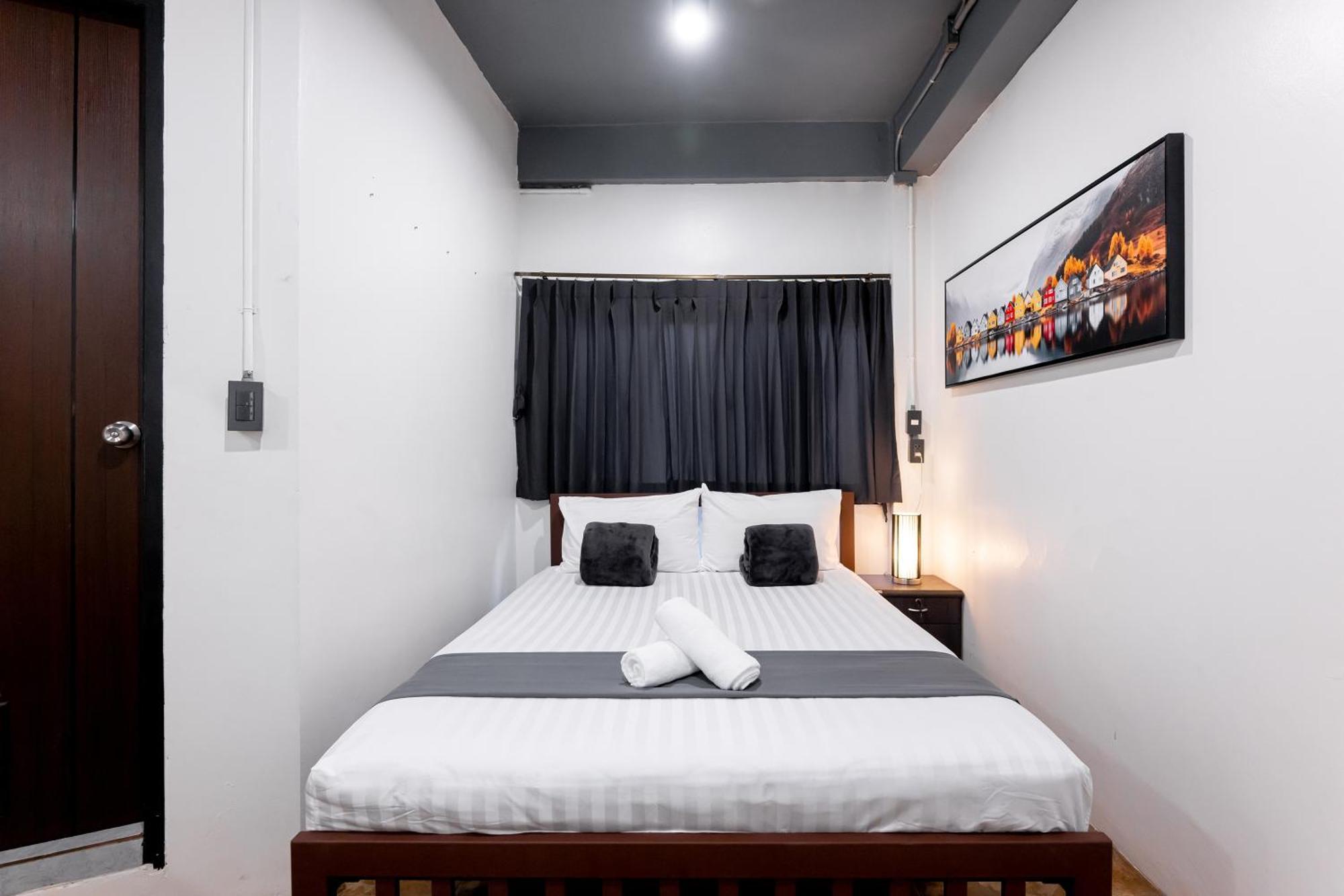 Vibes Hostel Бангкок Екстер'єр фото