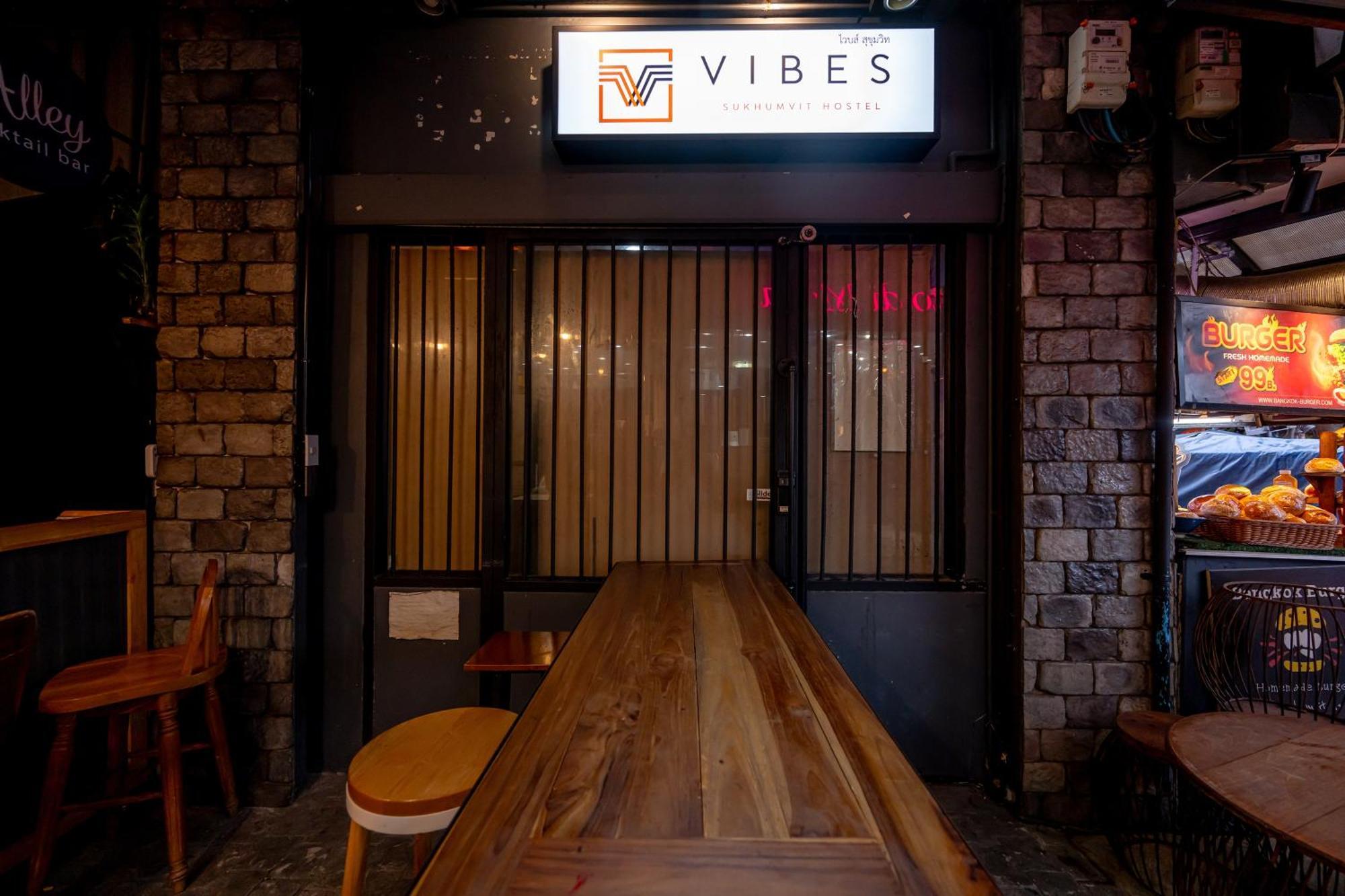 Vibes Hostel Бангкок Екстер'єр фото